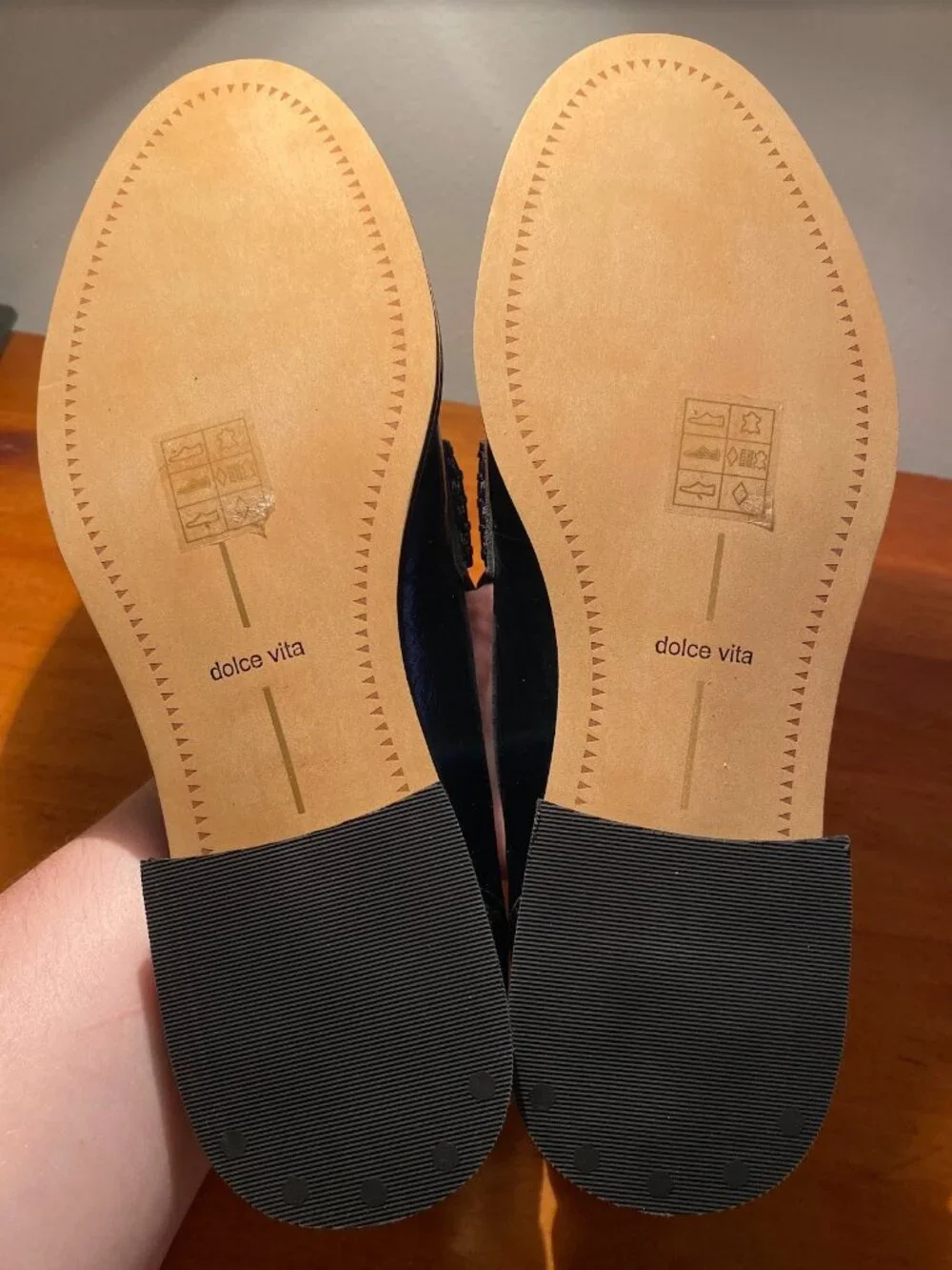 New In Box Dolce Vita Hilly Wide Black Penny Loafers sz 8.5W